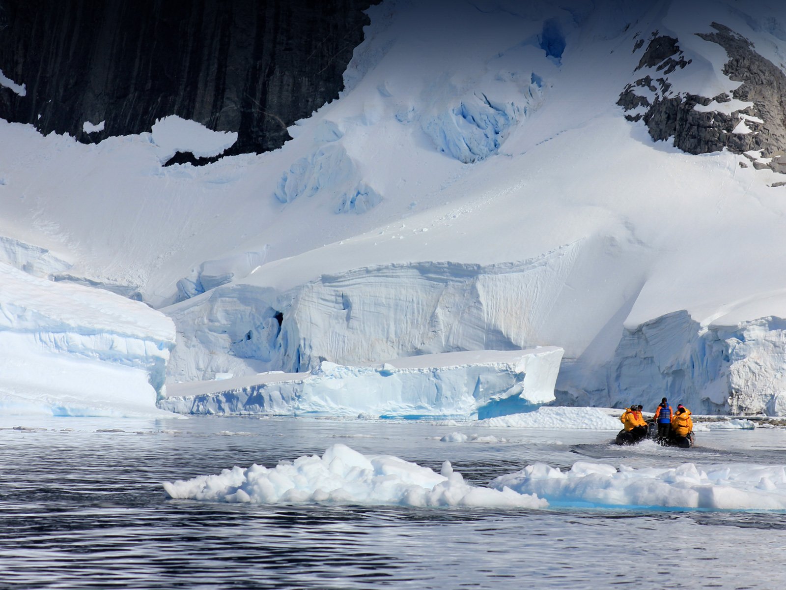 Antarctic Express: Fly South, Cruise North