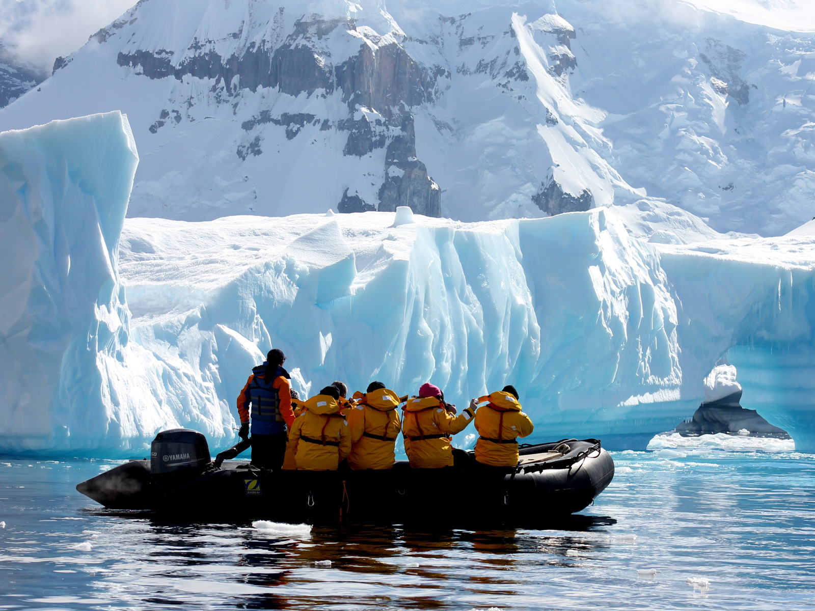 Antarctic Express: Fly South, Cruise North